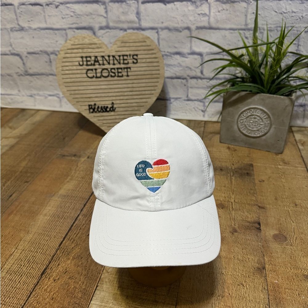 Life is good wave heart icon lightweight hat cap